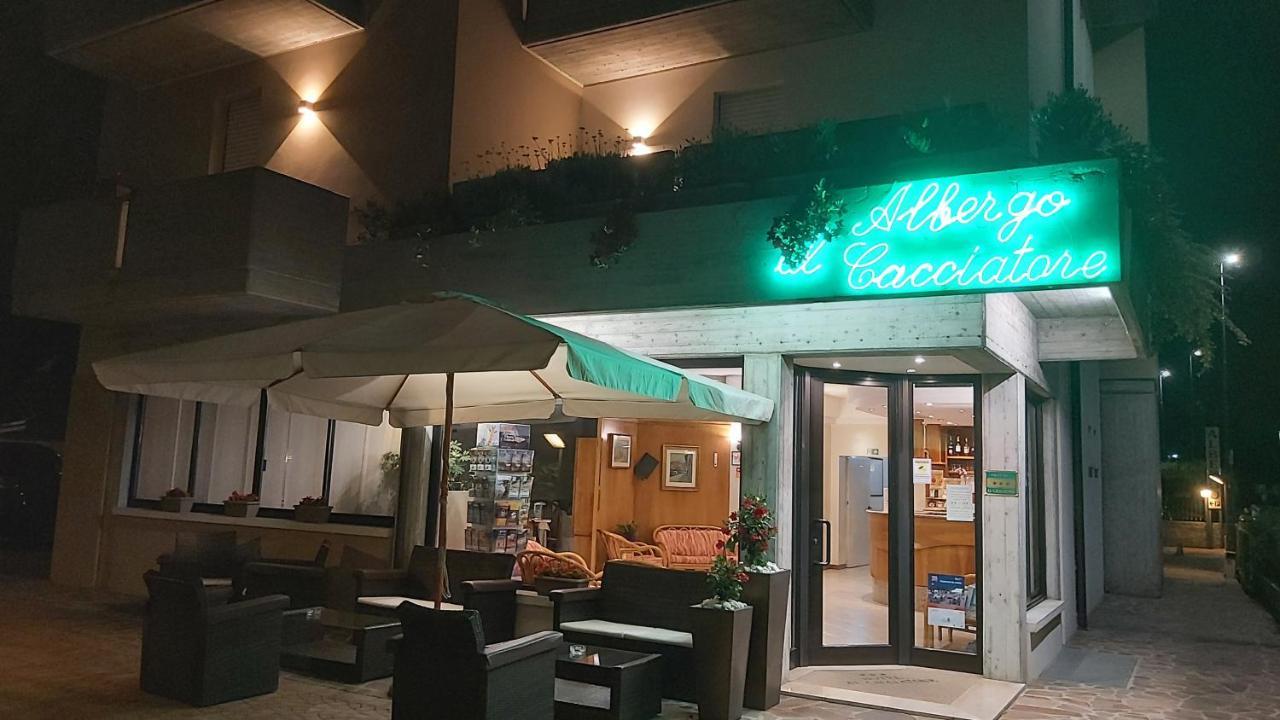 Albergo Al Cacciatore Desenzano del Garda Exterior foto