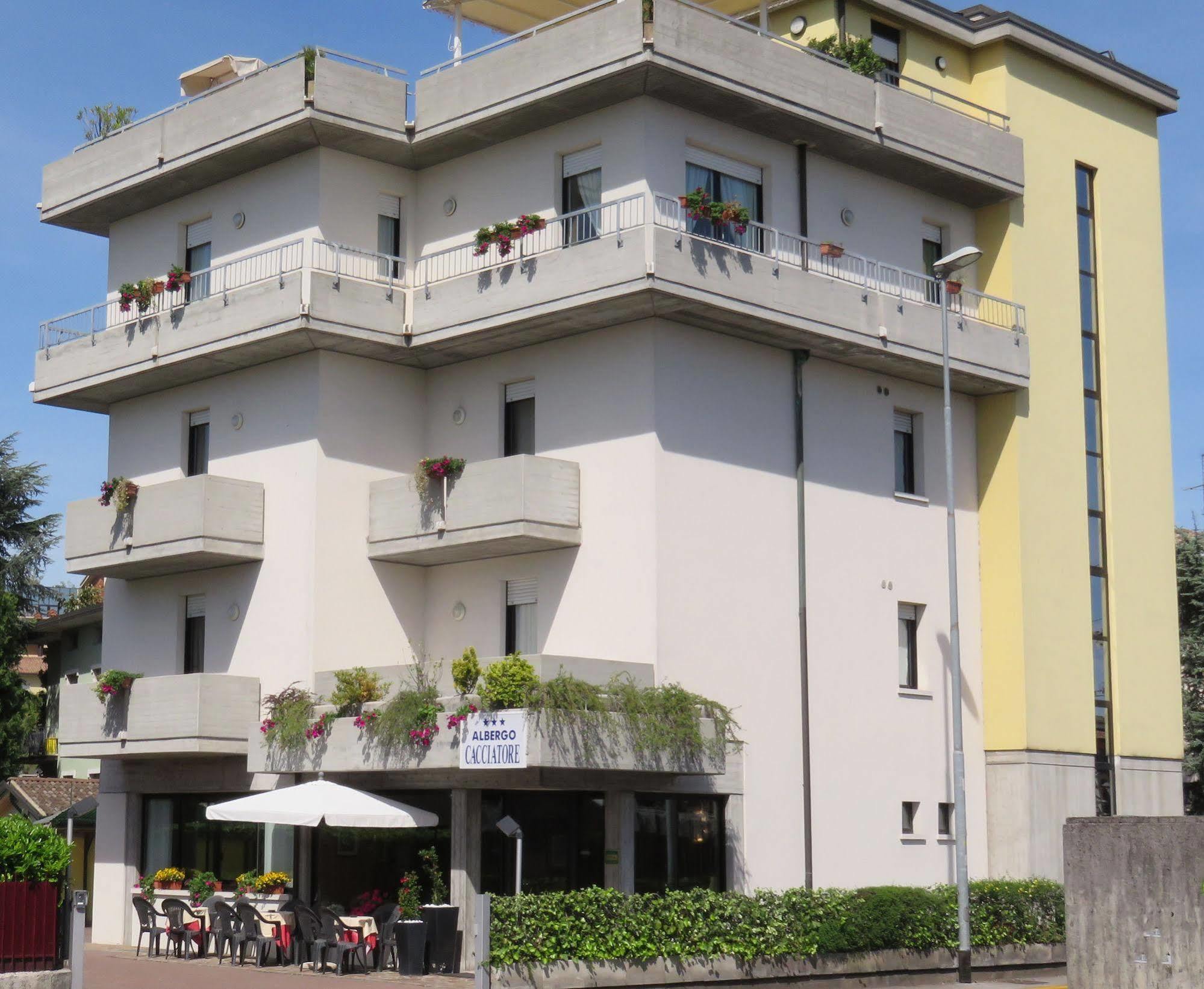 Albergo Al Cacciatore Desenzano del Garda Exterior foto